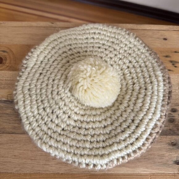70s Vintage Betmar Made In Japan Ivory Tan Brown Crochet Baret Top Pom Pom Hat - Picture 6 of 9